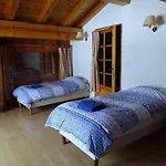 Ski Breezy Chalet