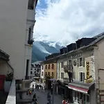 Chamonix Centre: Appartement 2 Chambres, Terrasse, 4-6 Pers, Proche Commerces - Fr-1-507-16
