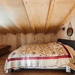 Chalet With Mountain View And 2 Min Walk From The City Center
