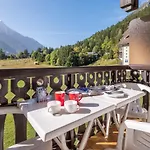 Family Apartment Mont Blanc View