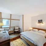 Appartement Chamonix Centre, 4 Pers, 2 Ch. Avec Balcon, Parking, Proche Telepherique Et Remontees - Fr-1-507-24