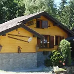 Spacious Chalet With Garden