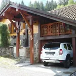 Spacious Chalet With Garden