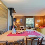 Appartement T4 Familial A Chamonix, Avec Parking Et Pres Des Grand Montets