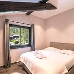 Demi-Chalet Cosy A Chamonix Avec Jardin, Parking Et Wi-Fi - Fr-1-343-227