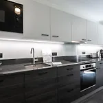 Appartement Moderne Avec Sauna, Balcon Et Parking A Chamonix - Fr-1-343-246