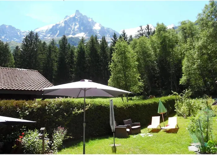 Spacious Chalet With Garden