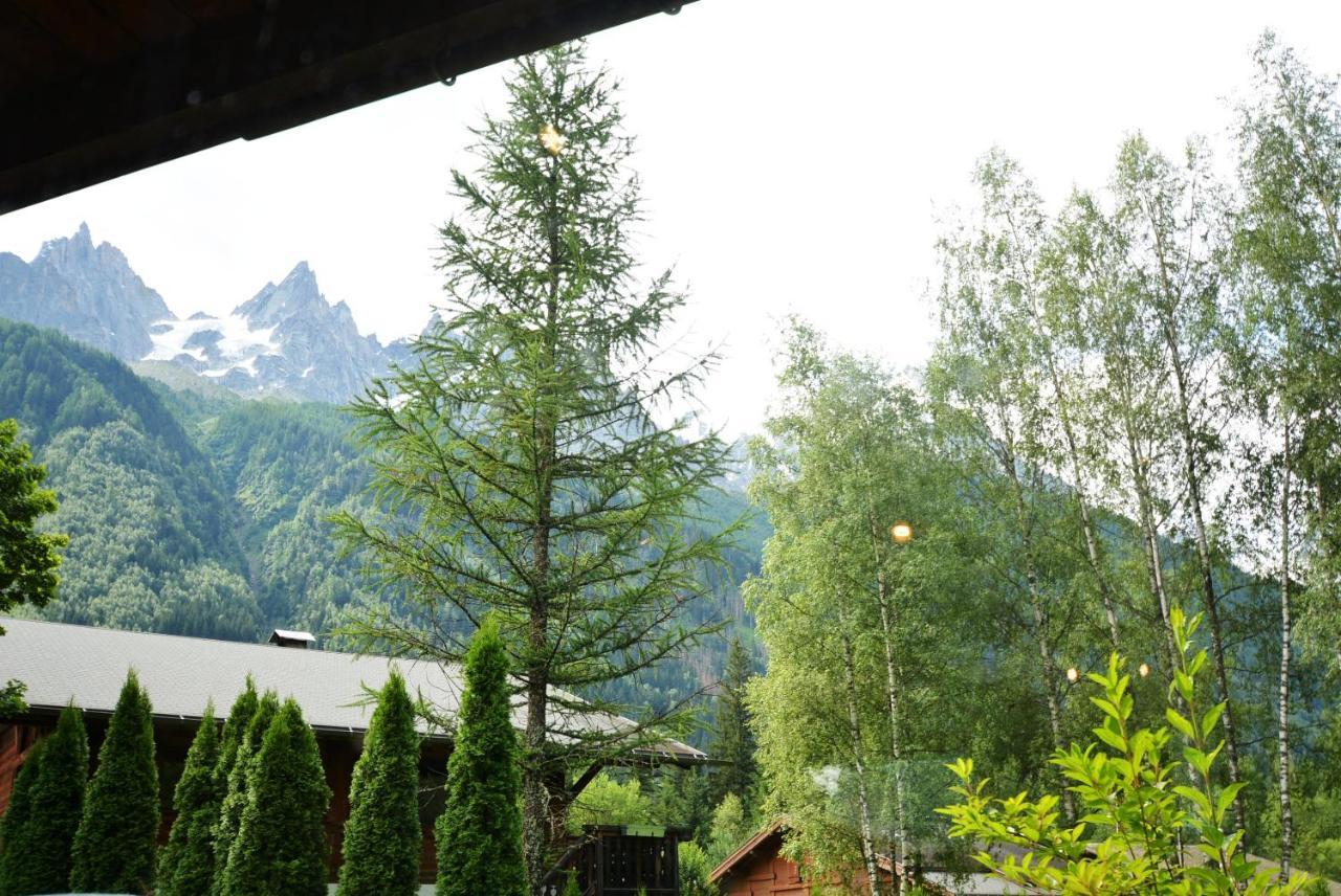 Champraz - Free Parking *