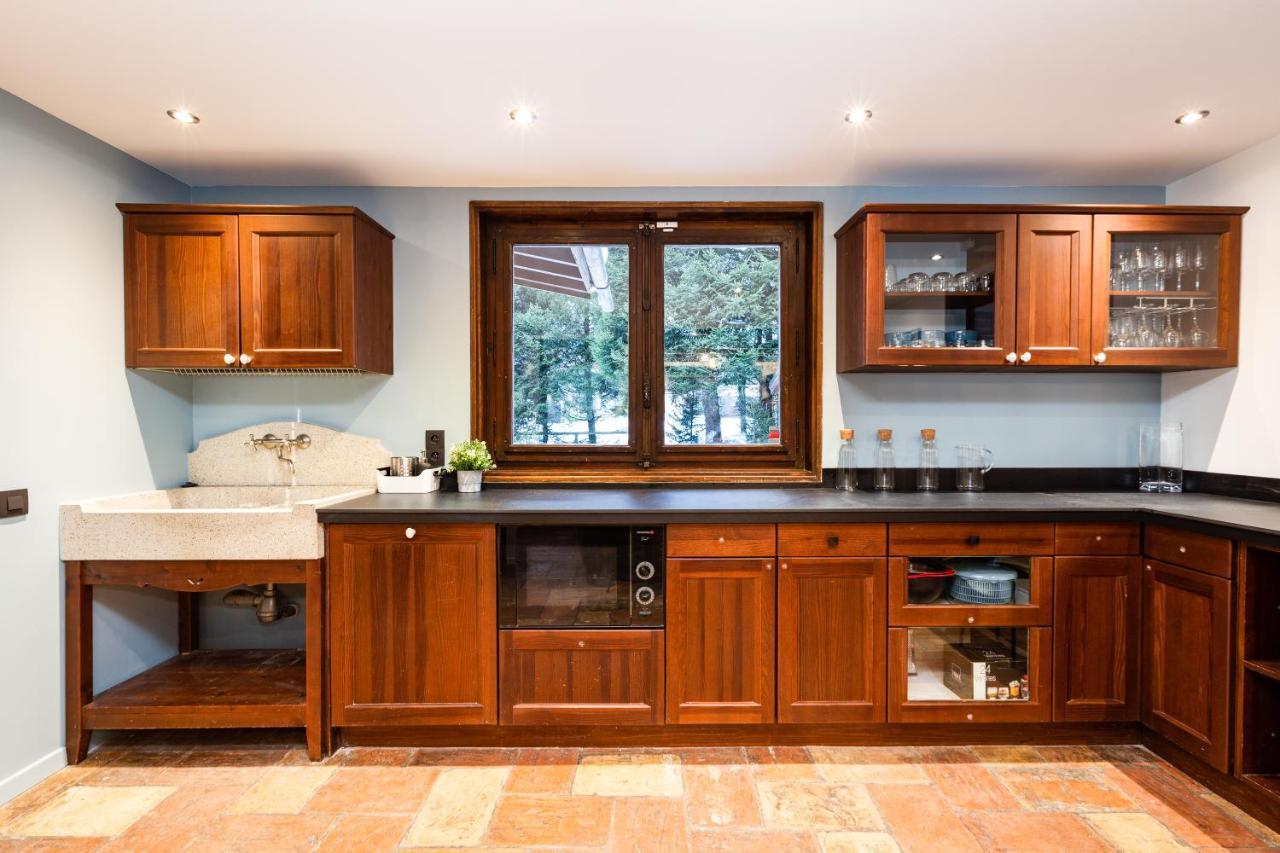 Chalet Les Praz - 280sqm - Sauna Cinema Fitness - 5 Bedrooms In Heart Of Les Praz - By Cozee *
