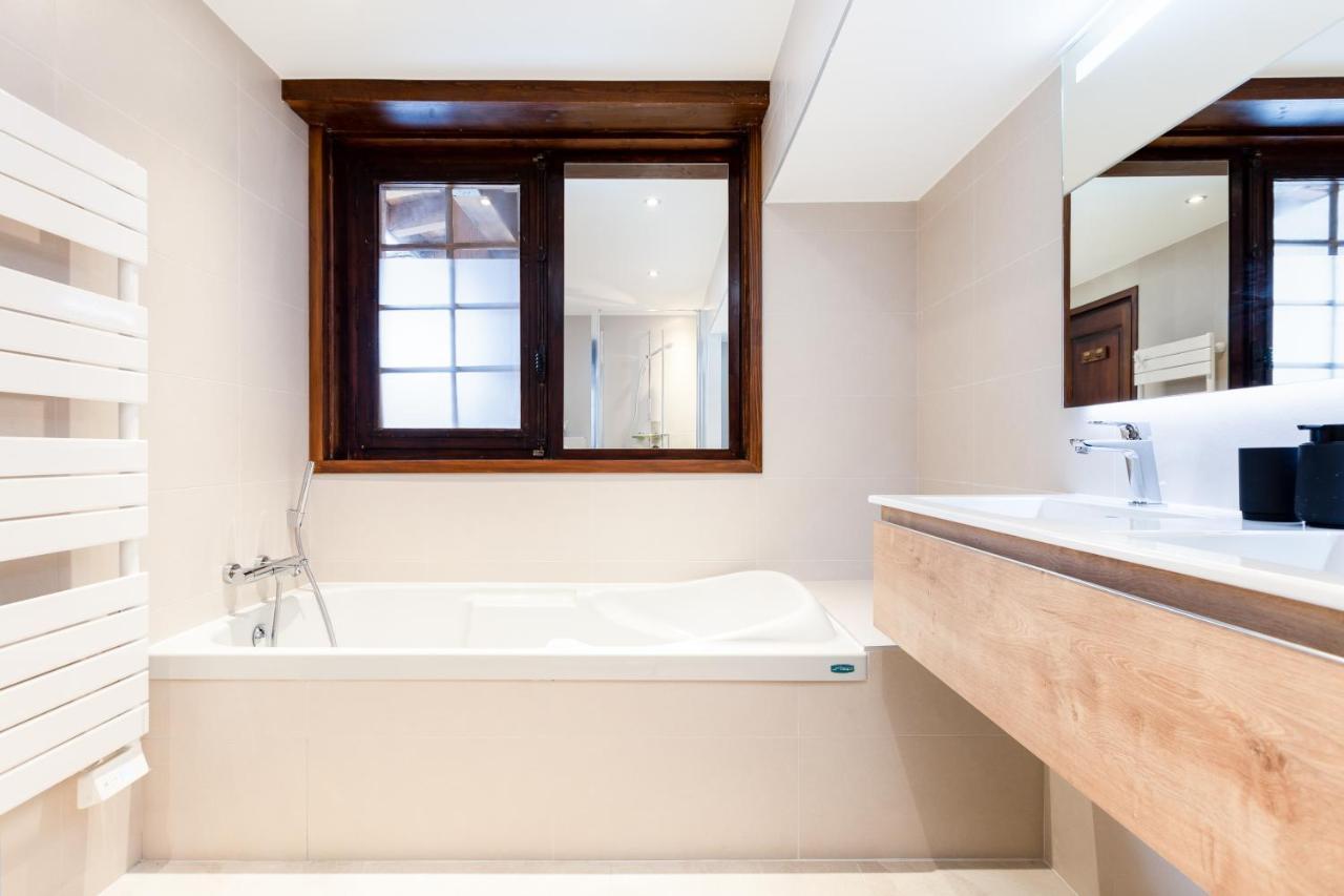 Les Praz - 280sqm - Sauna Cinema Fitness - 5 Bedrooms In Heart Of Les Praz - By Cozee Chalet *