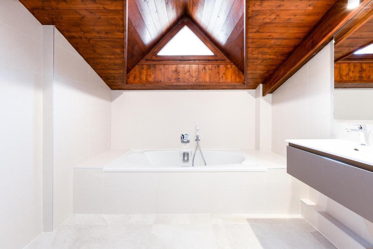 Chalet Les Praz - 280sqm - Sauna Cinema Fitness - 5 Bedrooms In Heart Of Les Praz - By Cozee