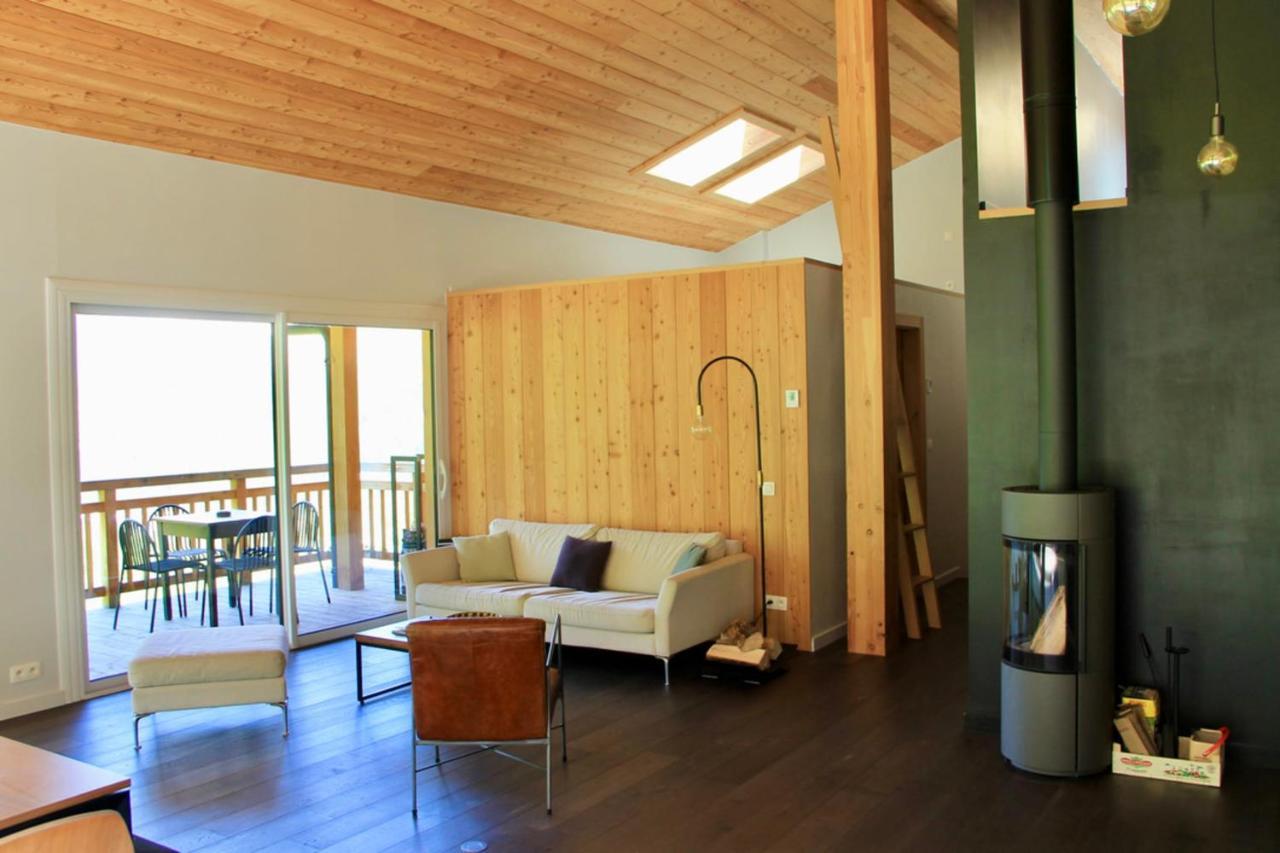 Modern With Garden Chalet