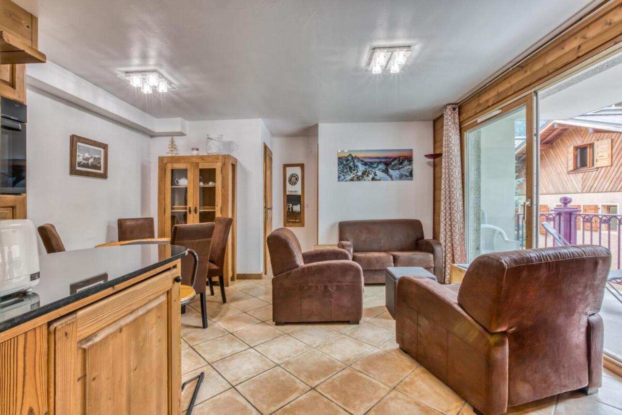 Vallet- Newly Renovated 2 Bedroom Nestled Just Off The Main Street Chamonix