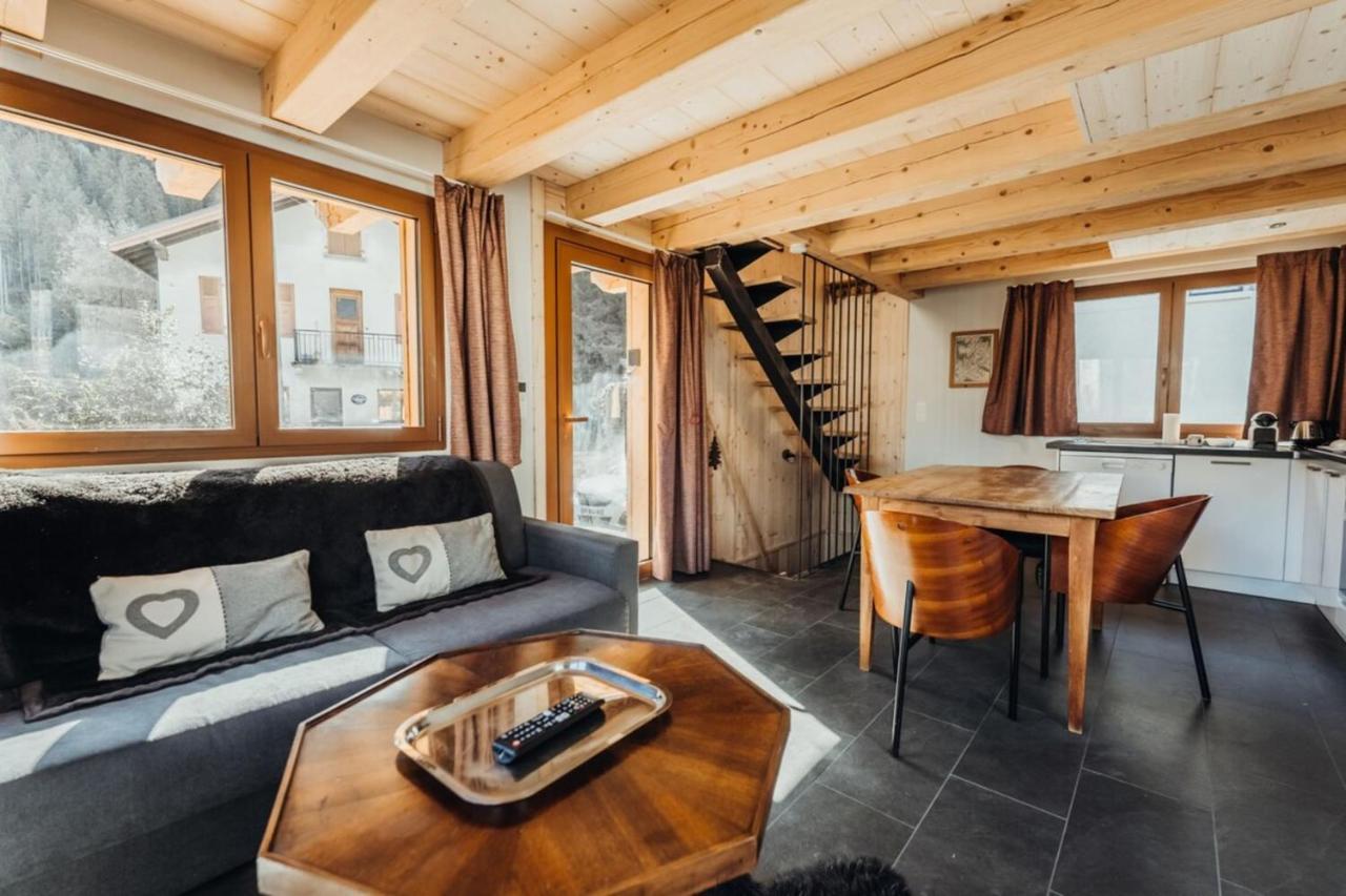 Chalet With Mountain View And 2 Min Walk From The City Center Chalet