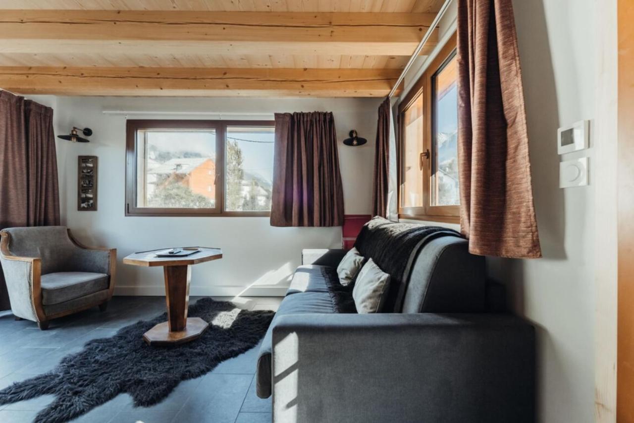 Chalet With Mountain View And 2 Min Walk From The City Center Chamonix