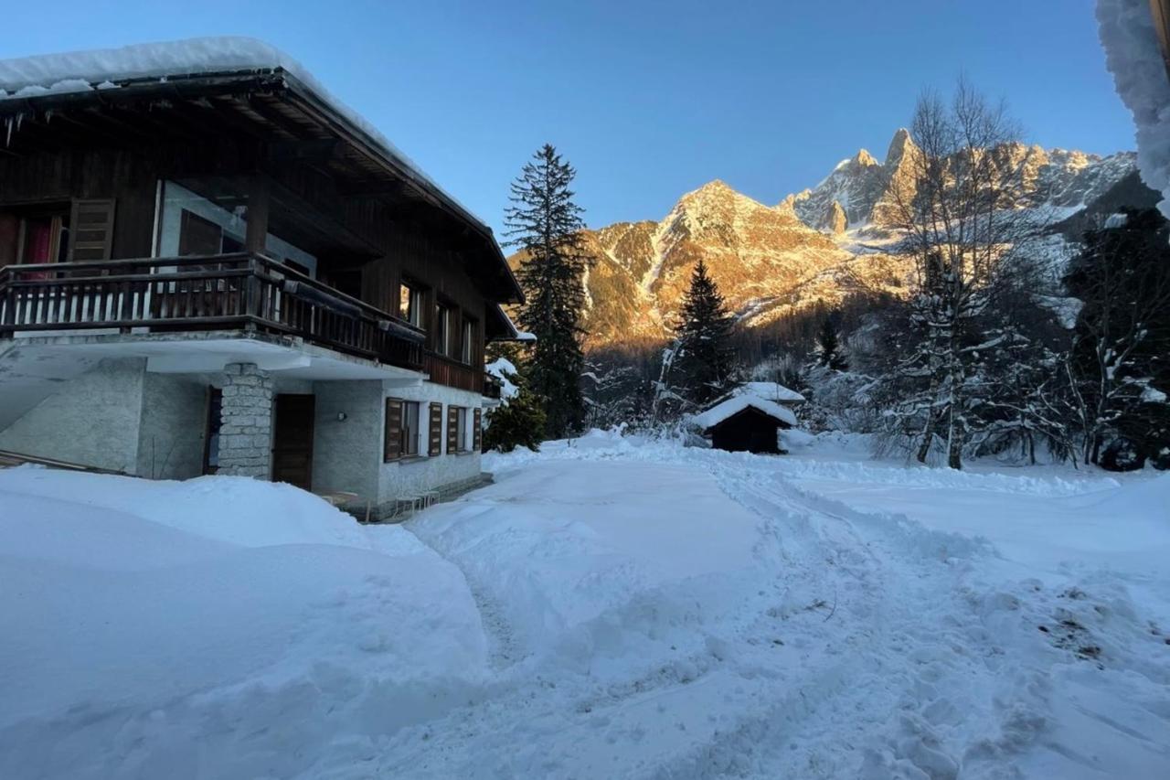 De L'aiguille With View On Mont Blanc