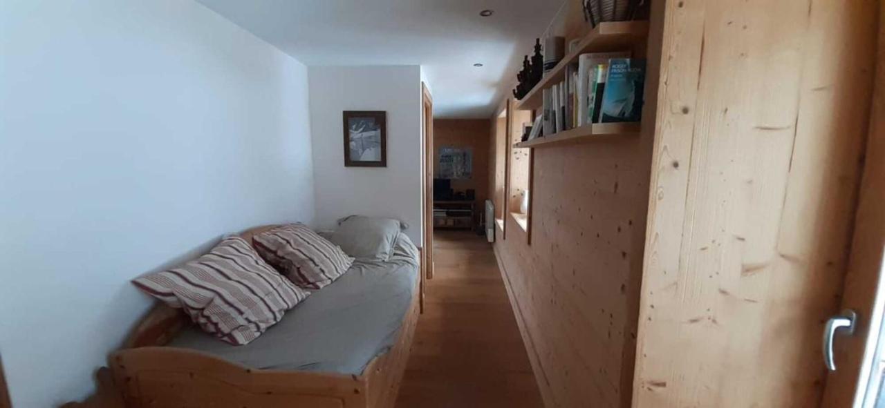 Bossons Apartment