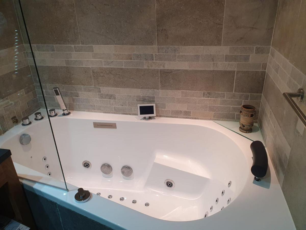 Apartment Ananda Avec Sauna, Baignoire Balneo Et Terrasse Chamonix