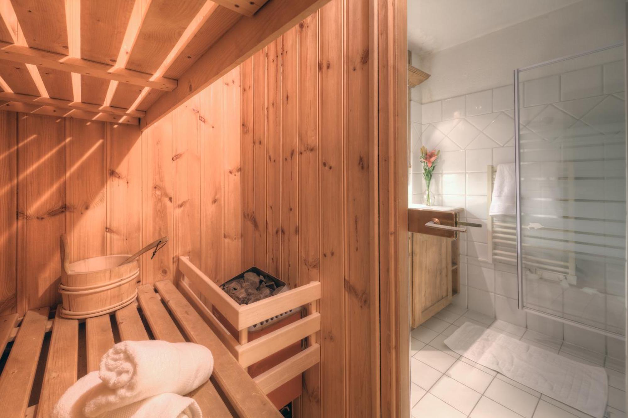 Residence Le Cristal Apartments - Happy Rentals Apartment
