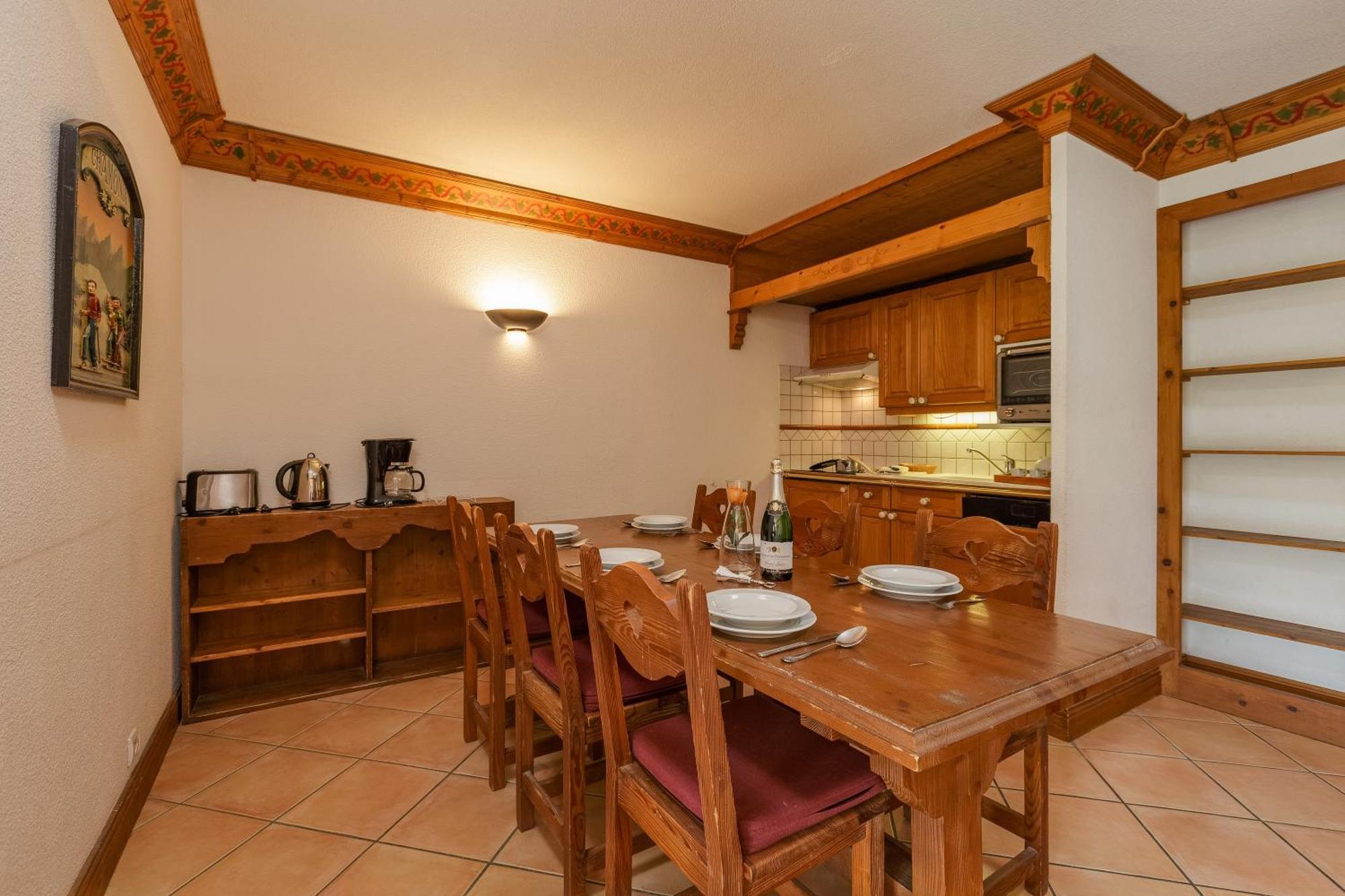 Residence Le Cristal Apartments - Happy Rentals Chamonix