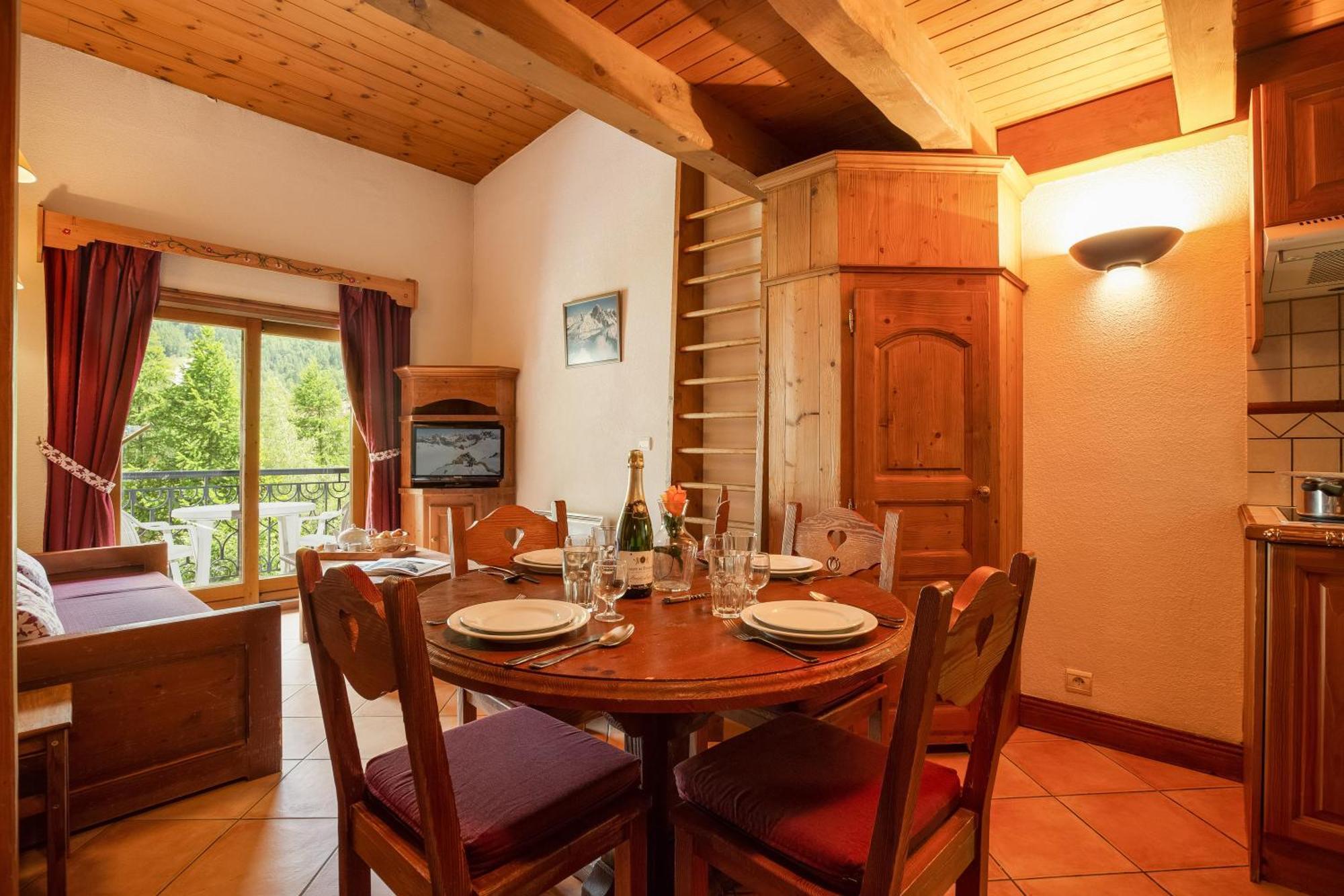 Residence Le Cristal Apartments - Happy Rentals Apartment *