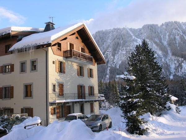 Arolles Apartment