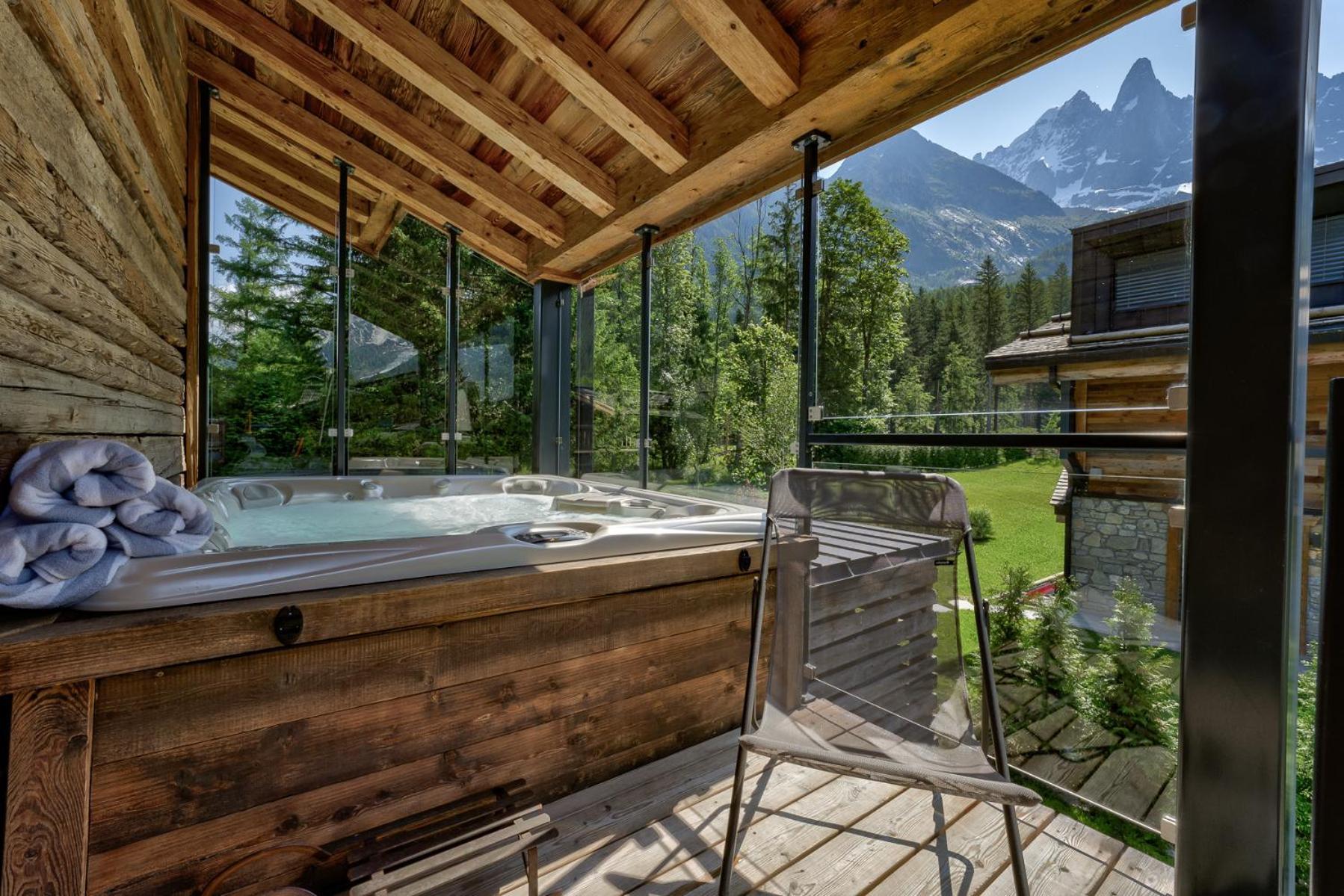 Chalet Red Fox