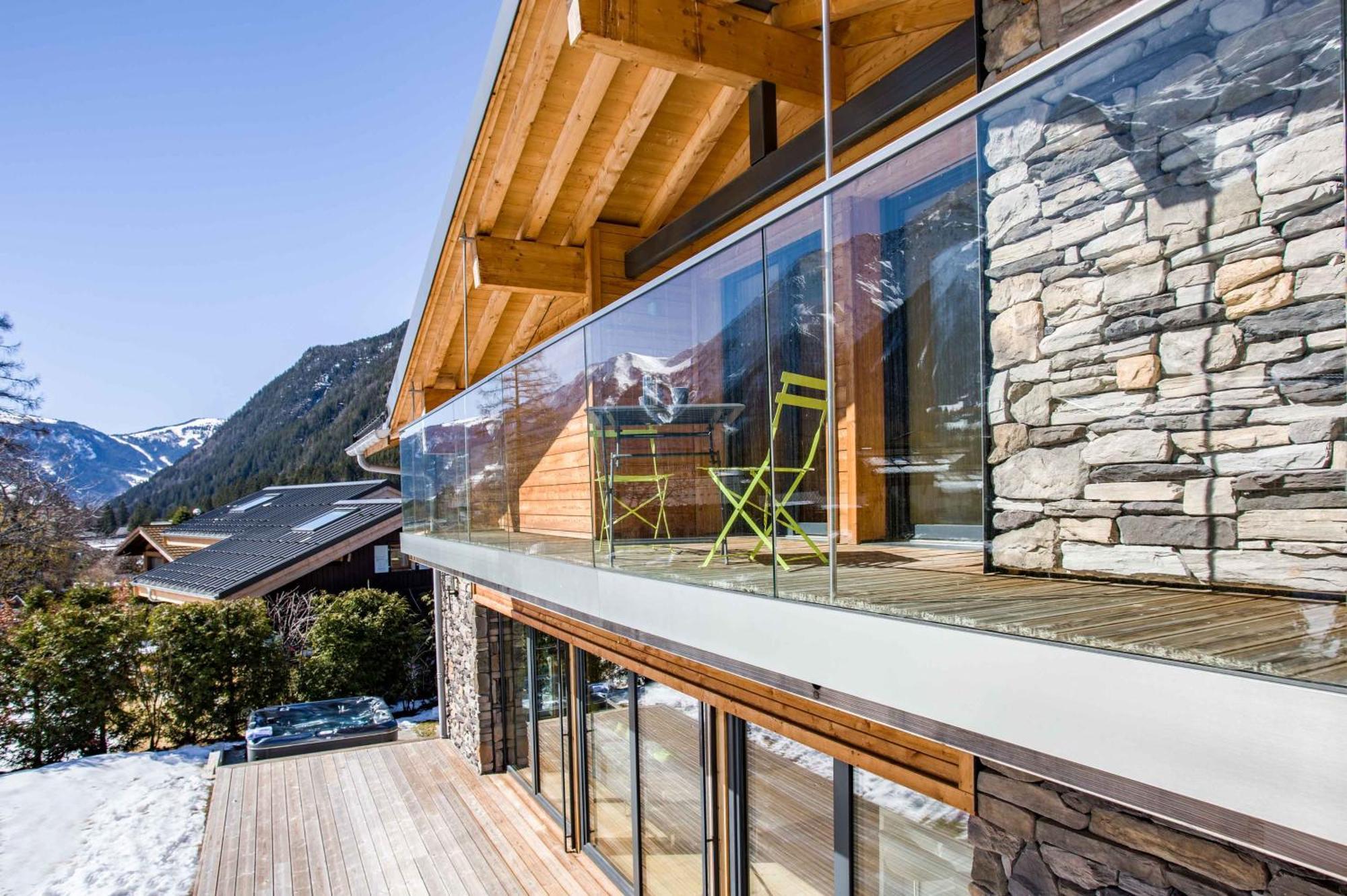 Chalet Montana- Year *