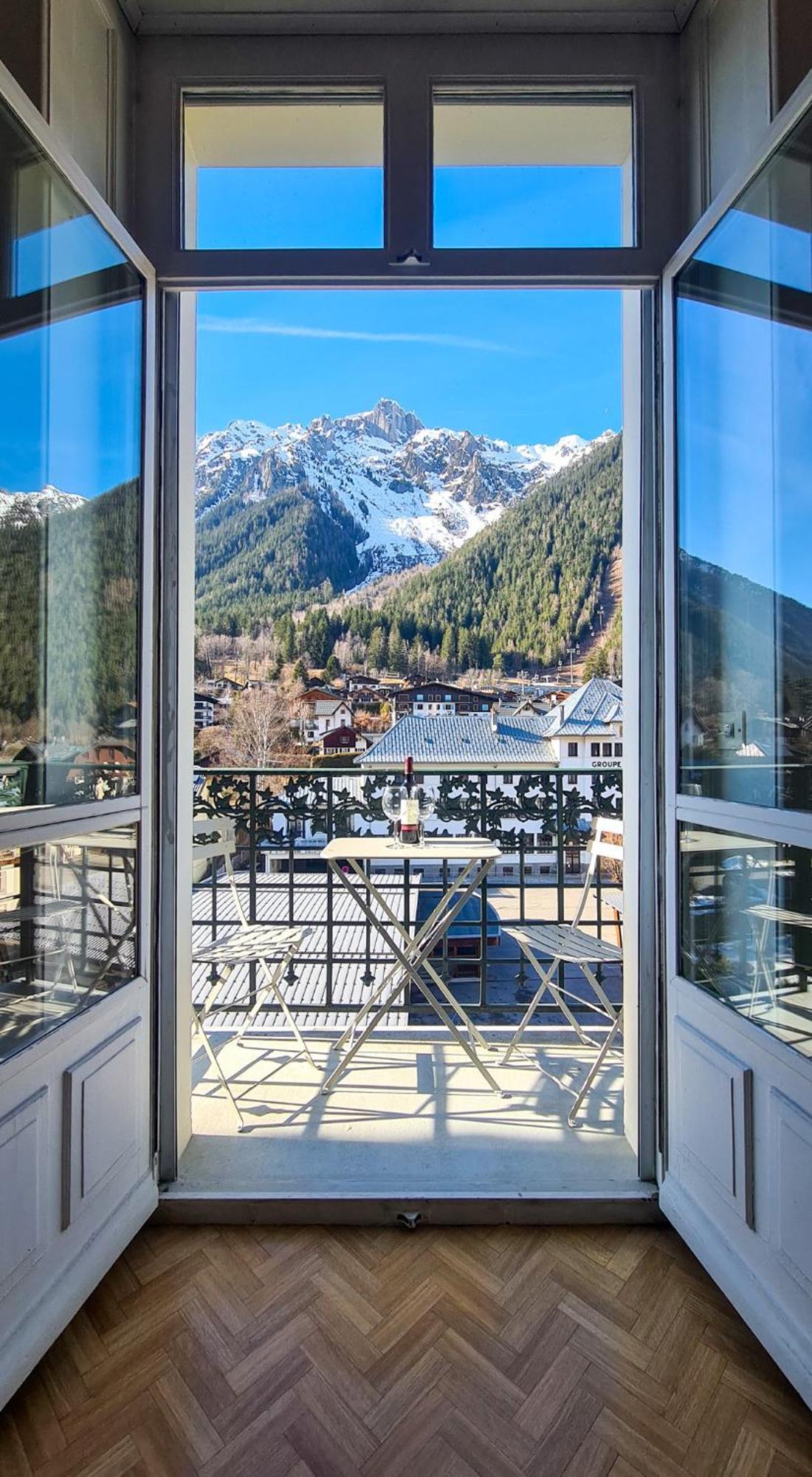 Apartment Majestic T2 Calme, Spacieux, Central, Avec Parking