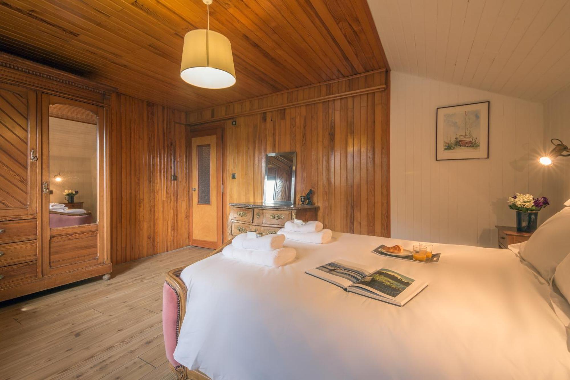 Chalet Montblanc Alpine & Sauna Retreat - Happy