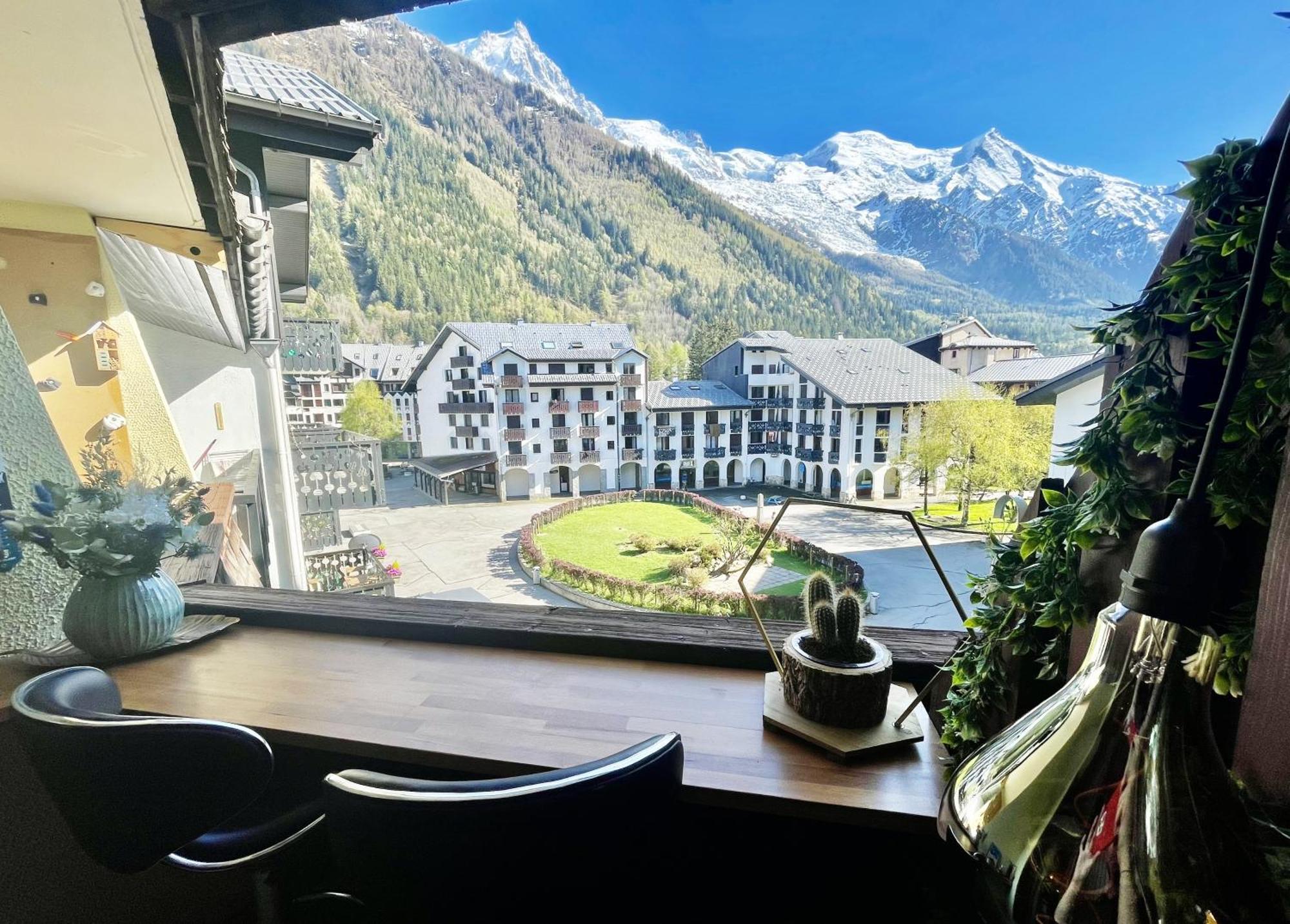 Apartment Centre - De Charme Avec Parking, Vue Sur Le Mont-blc