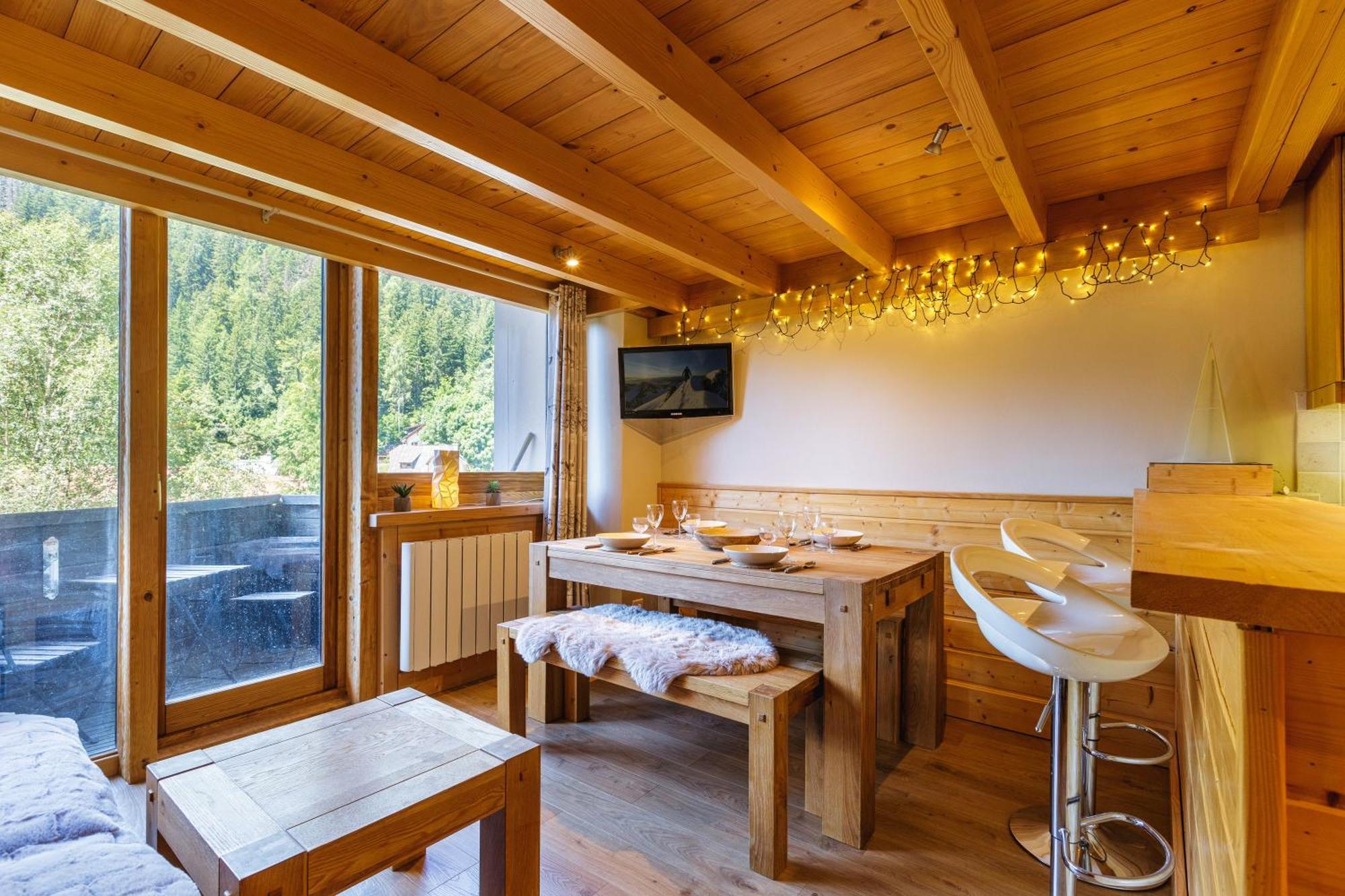 Apartment Grand Roc - Campanules 202 - Happy Chamonix