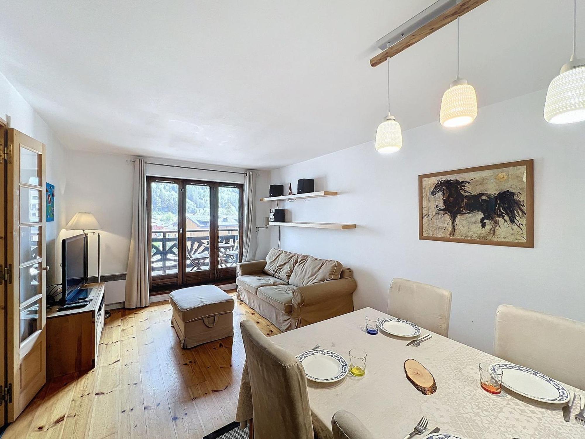 Centre, 4 Pers, 2 Ch. Avec Balcon, Parking, Proche Telepherique Et Remontees - Fr-1-507-24 Apartment
