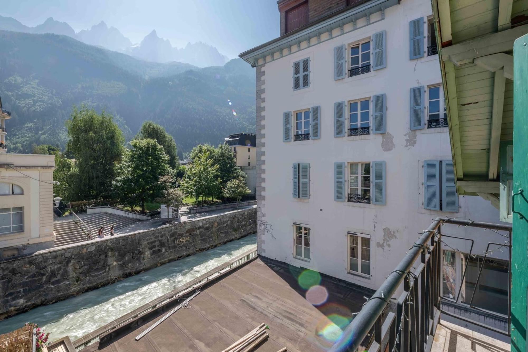 Apartment Spacious Loft On Pedestrian Street With Views