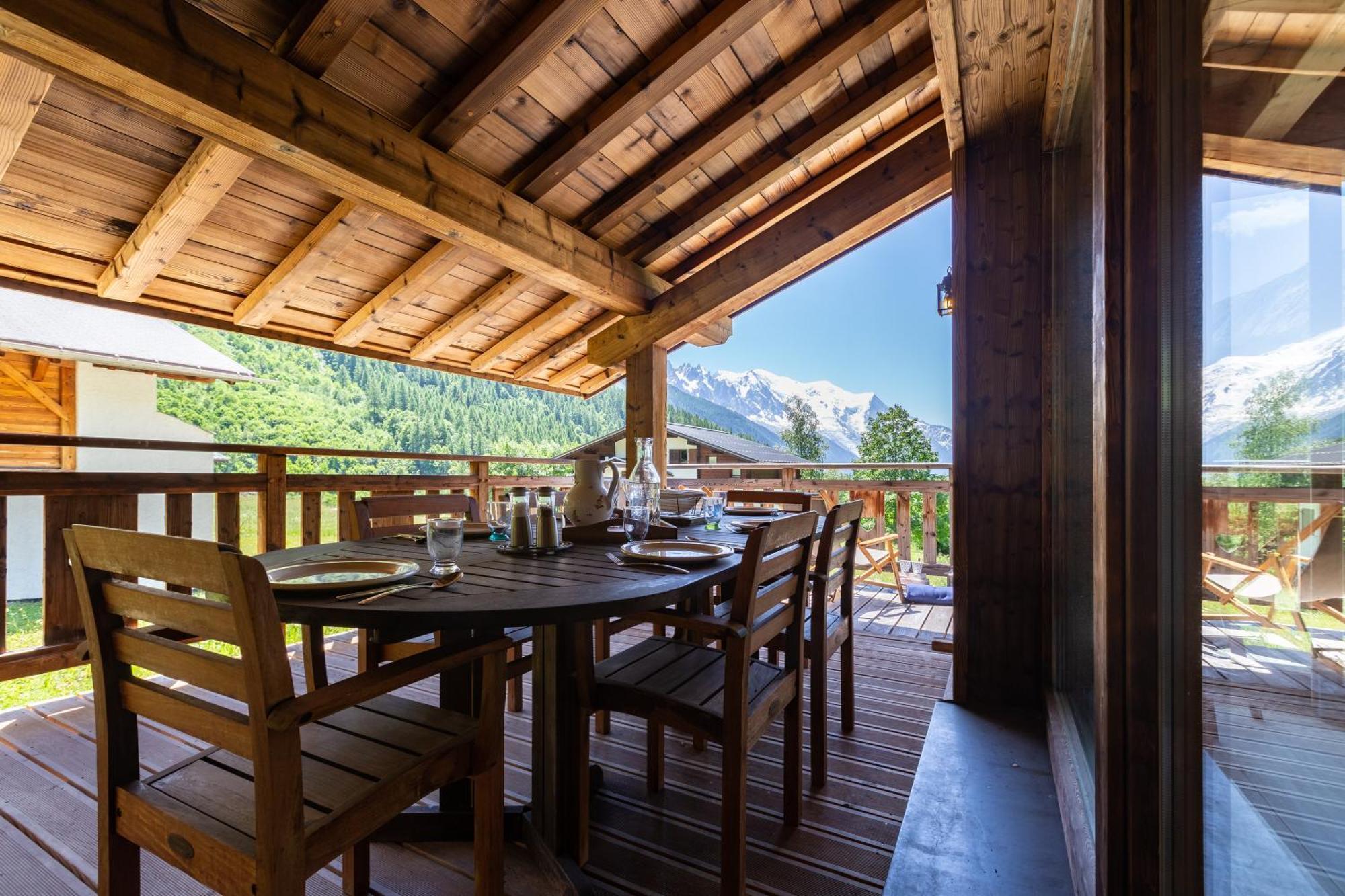Chalet Majorette - Happy *