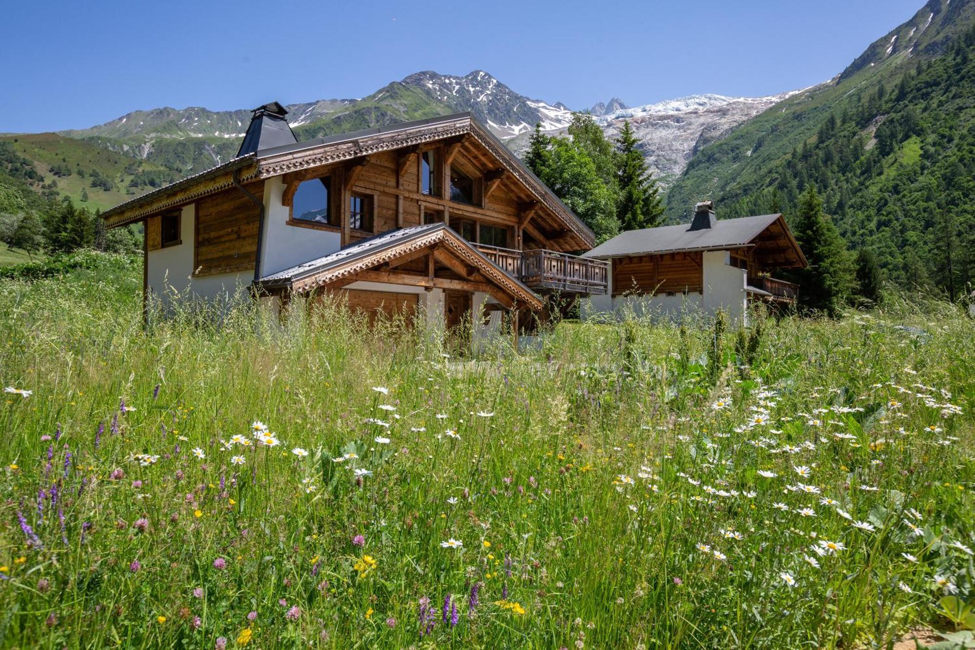 Chalet Majorette - Happy *