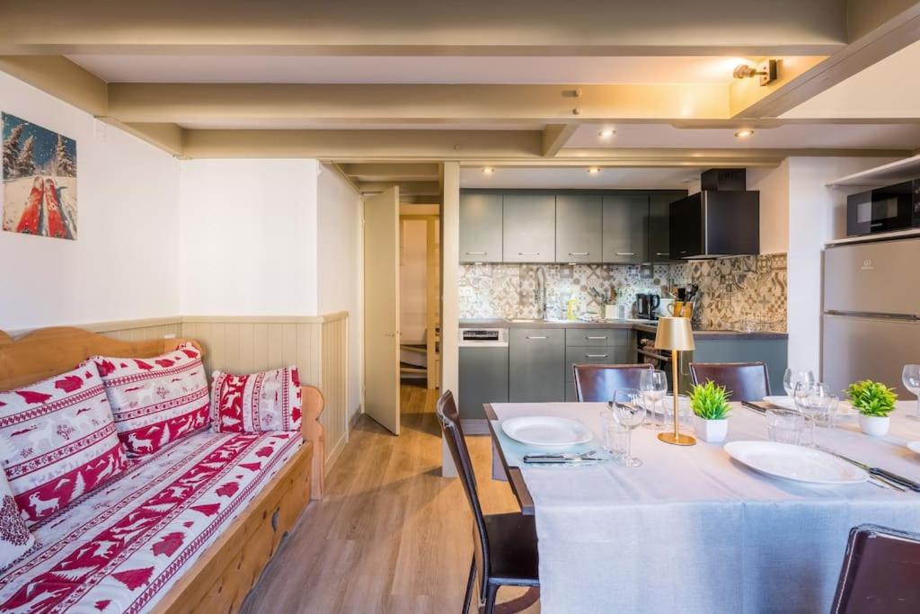 Ancolie - Beautiful 6-people Close To Lifts - By Cozee Apartment
