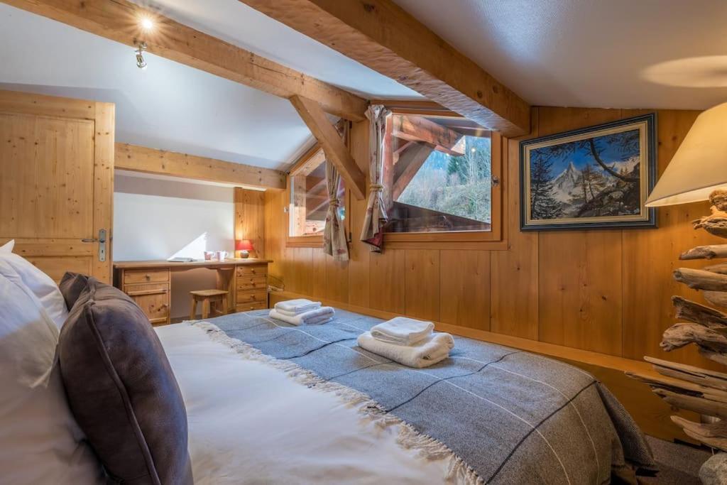 Altura- 5 Bedrooms - Jacuzzi And Sauna - By Cozee *