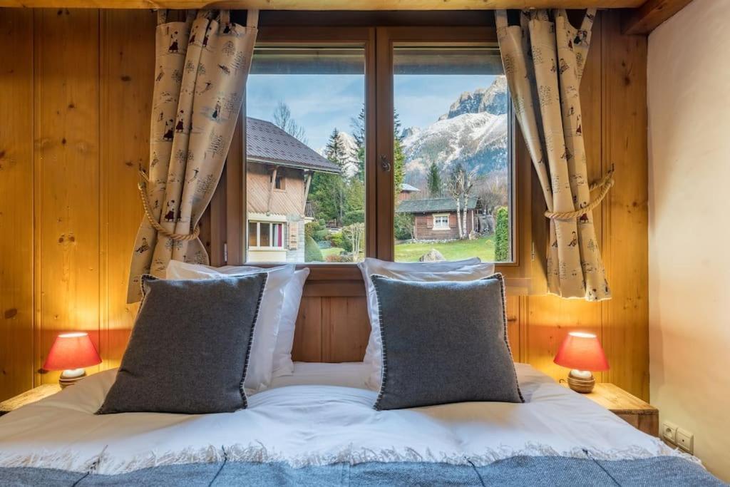Altura- 5 Bedrooms - Jacuzzi And Sauna - By Cozee Chamonix
