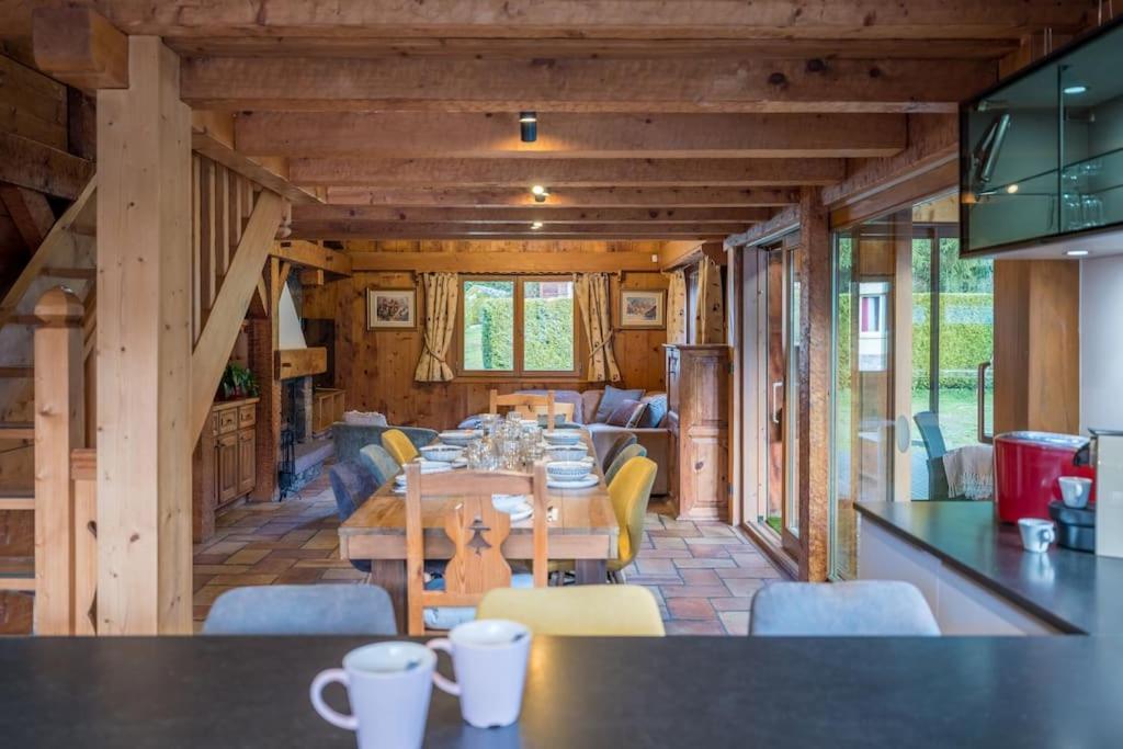 Altura- 5 Bedrooms - Jacuzzi And Sauna - By Cozee *