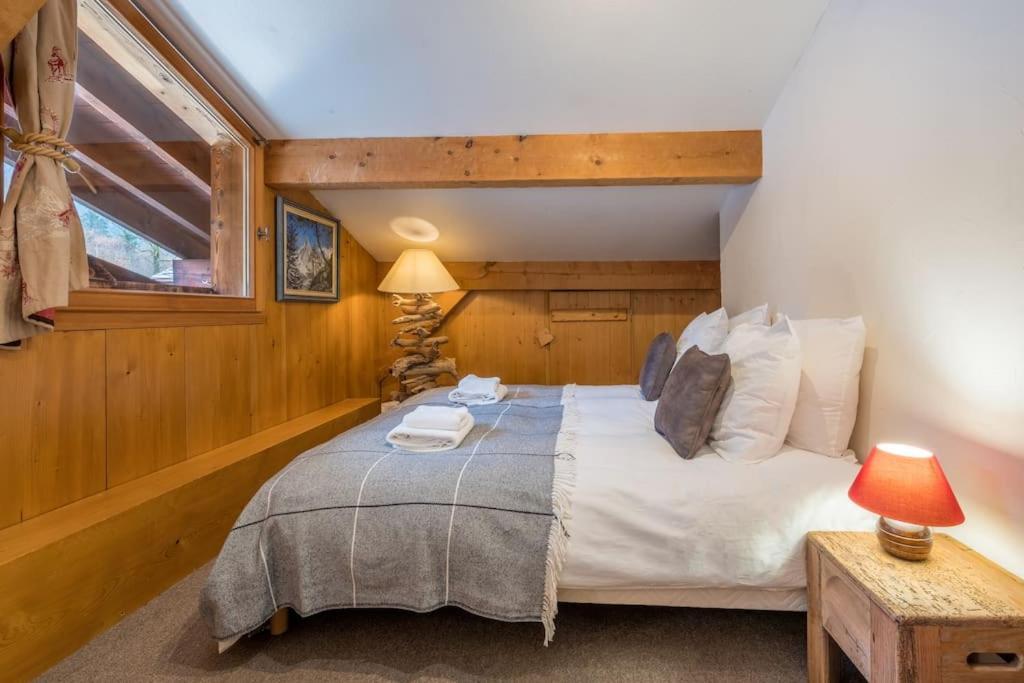 Altura- 5 Bedrooms - Jacuzzi And Sauna - By Cozee *