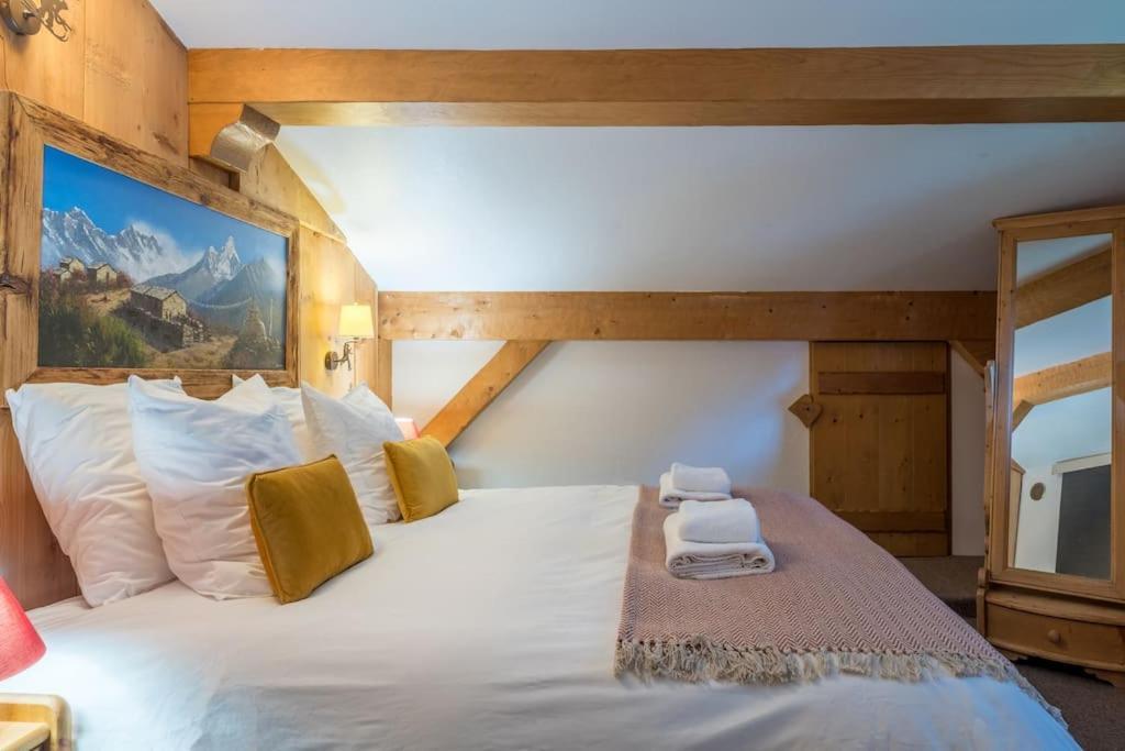Chalet Altura- 5 Bedrooms - Jacuzzi And Sauna - By Cozee *