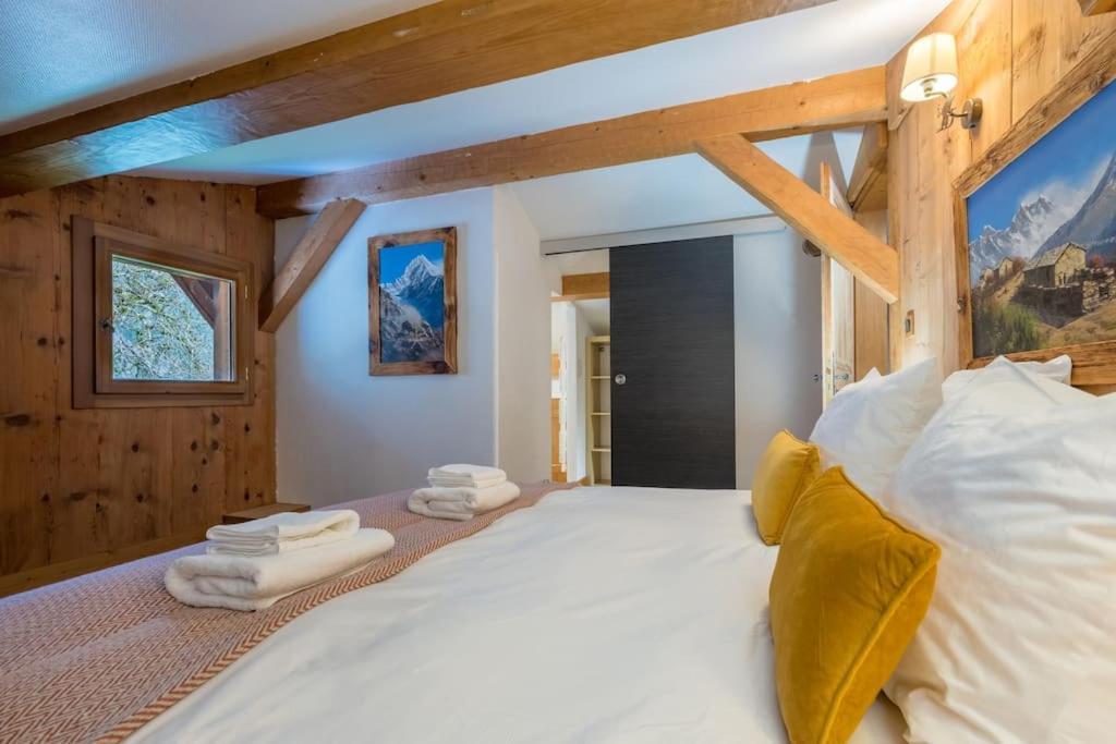Altura- 5 Bedrooms - Jacuzzi And Sauna - By Cozee Chalet