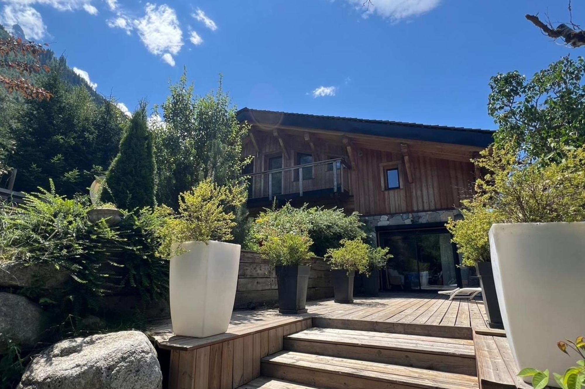 With Garden Close To The Slopes Chalet Chamonix