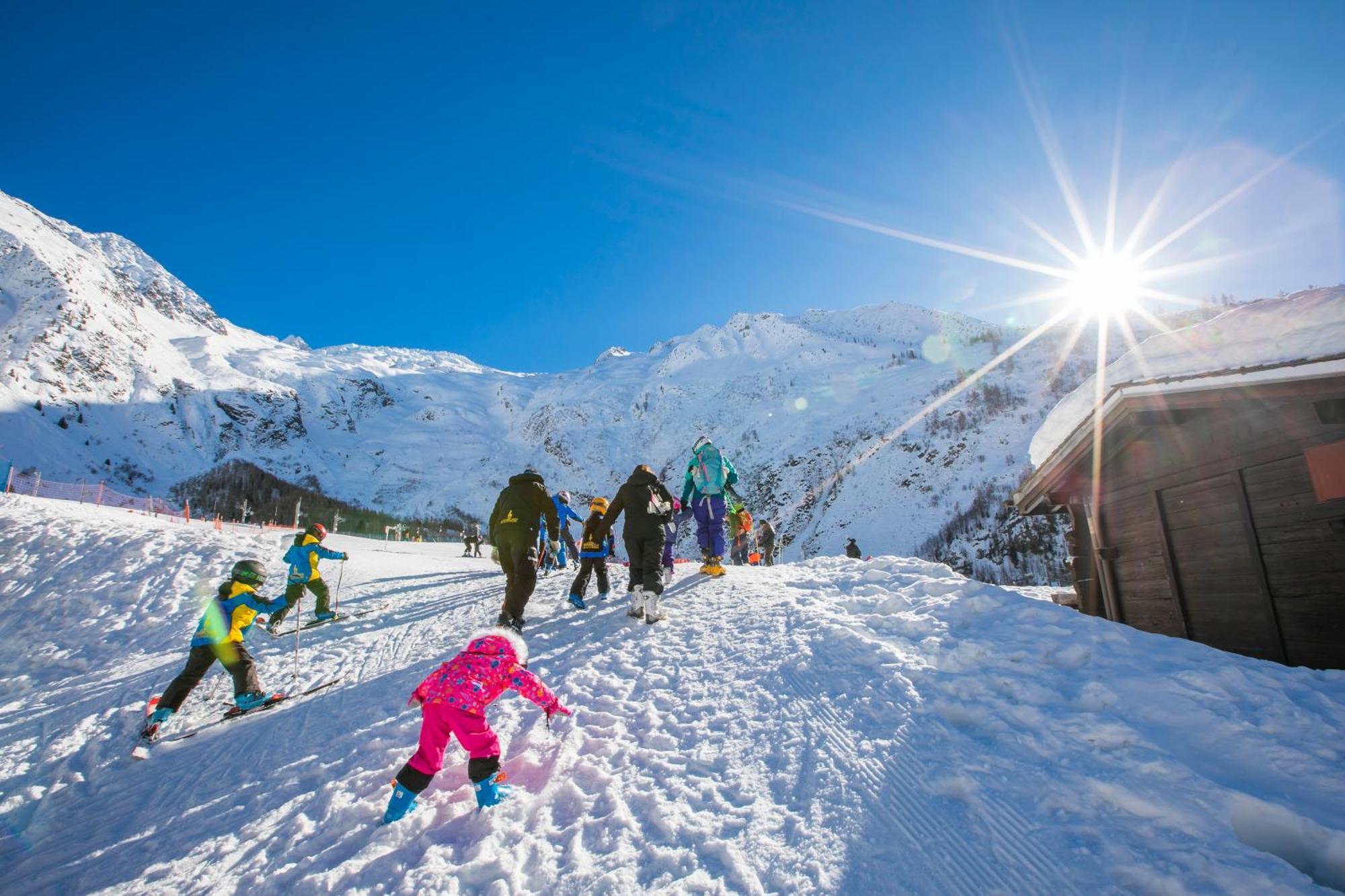 Chalet Montblanc Alpine & Sauna Retreat - Happy *