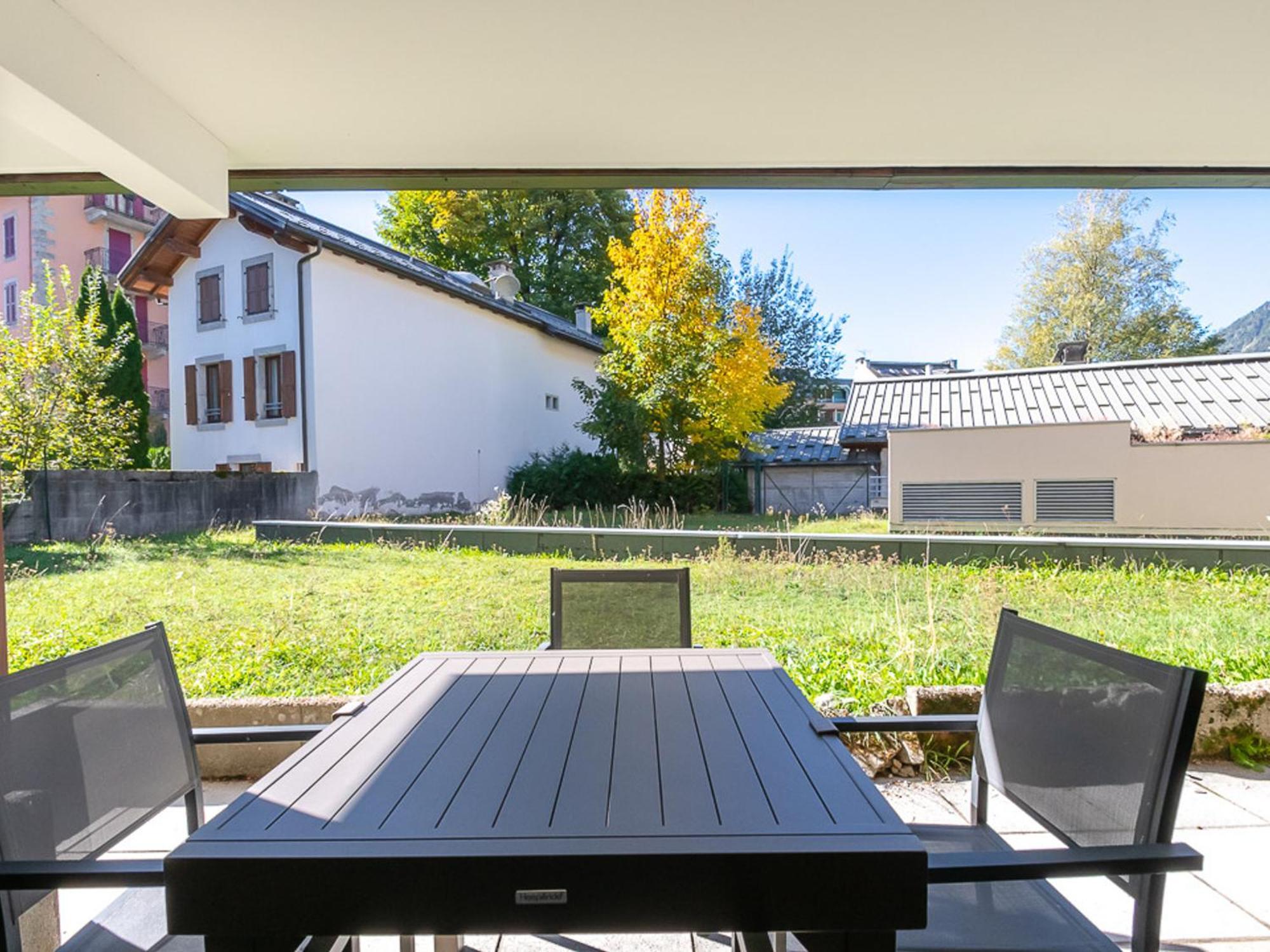 Chic Avec Sauna Et Parking Au Centre De - Fr-1-343-190 Appartement