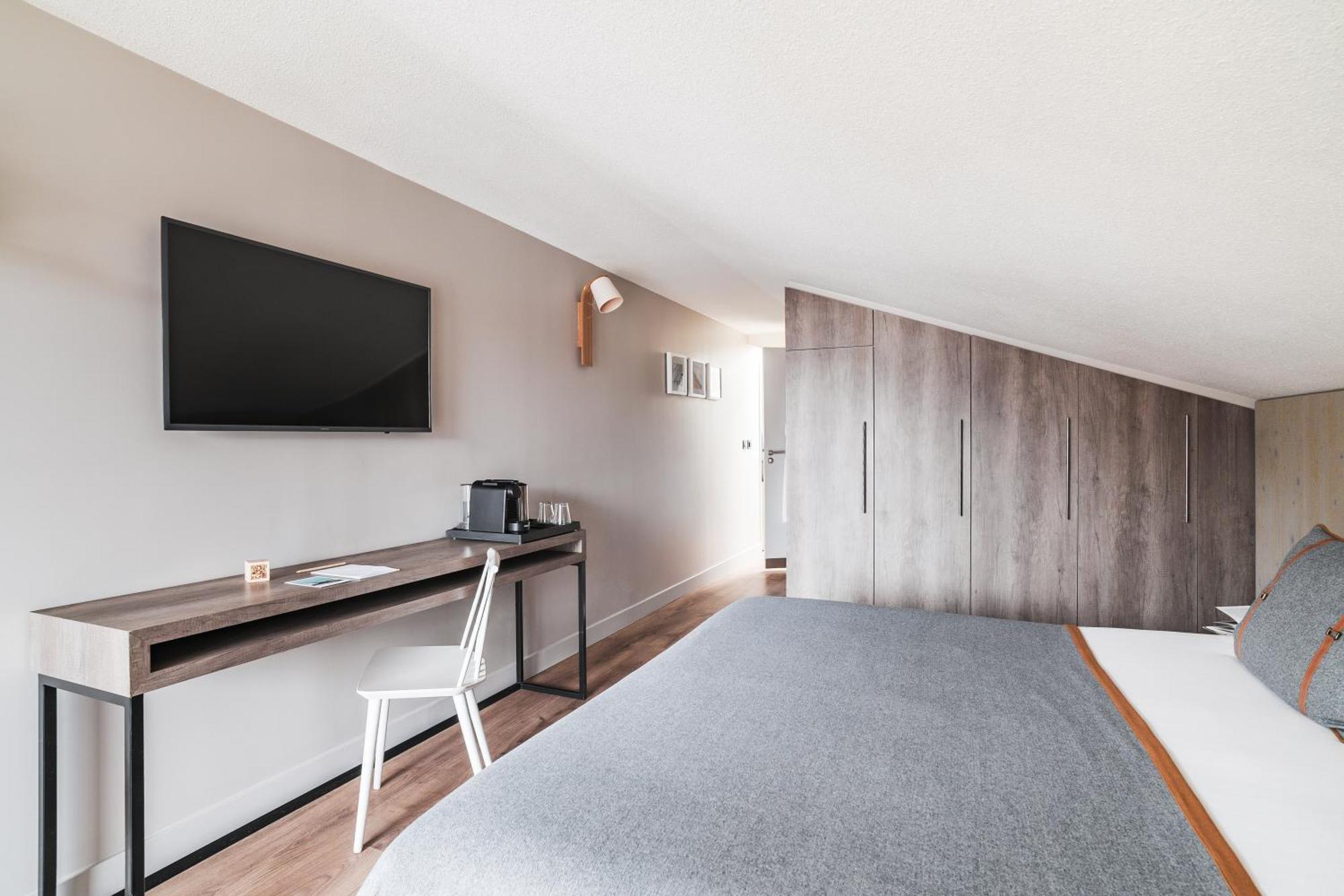 Hotel Heliopic & 4*