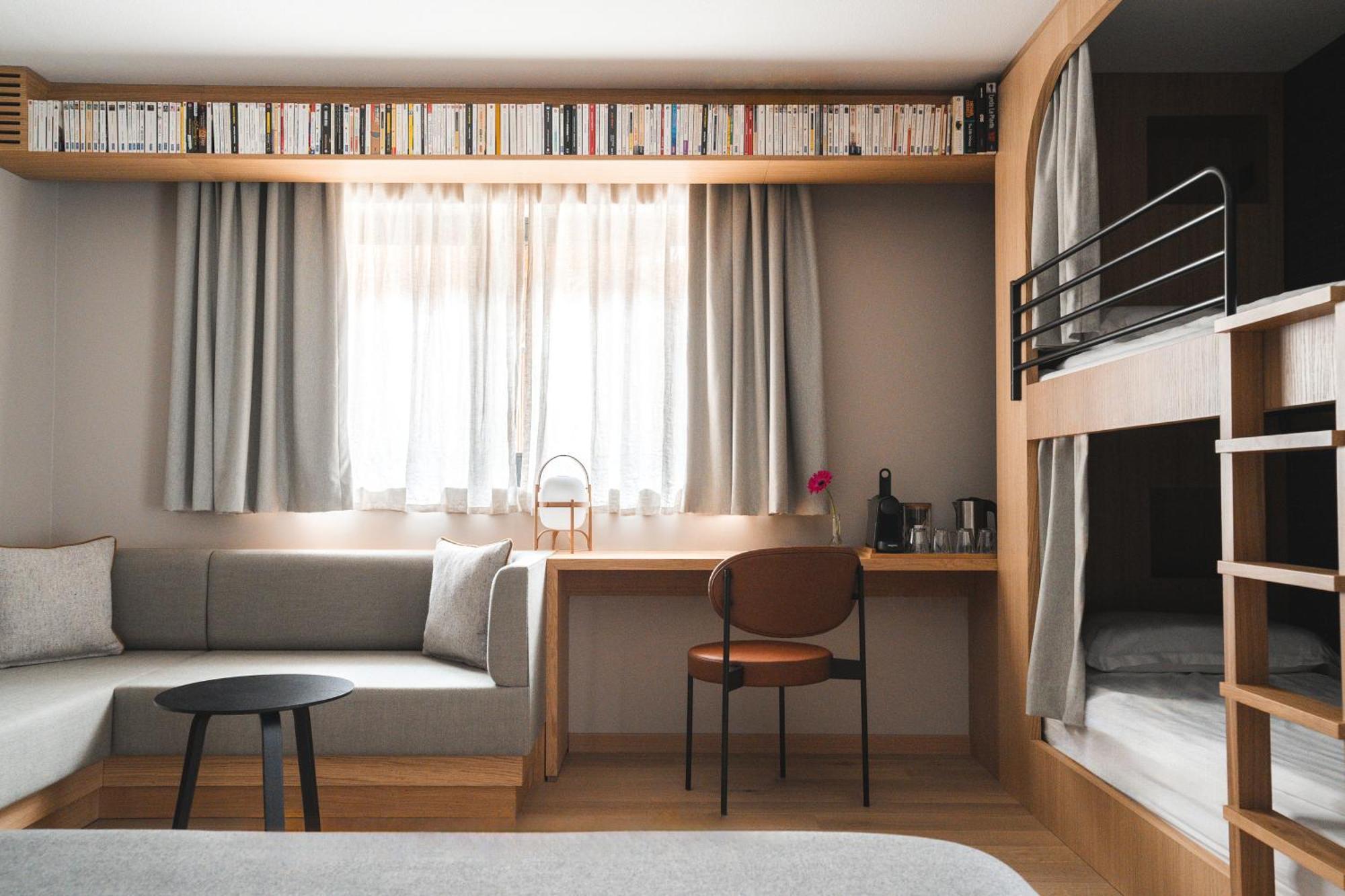 Hotel Heliopic & 4*