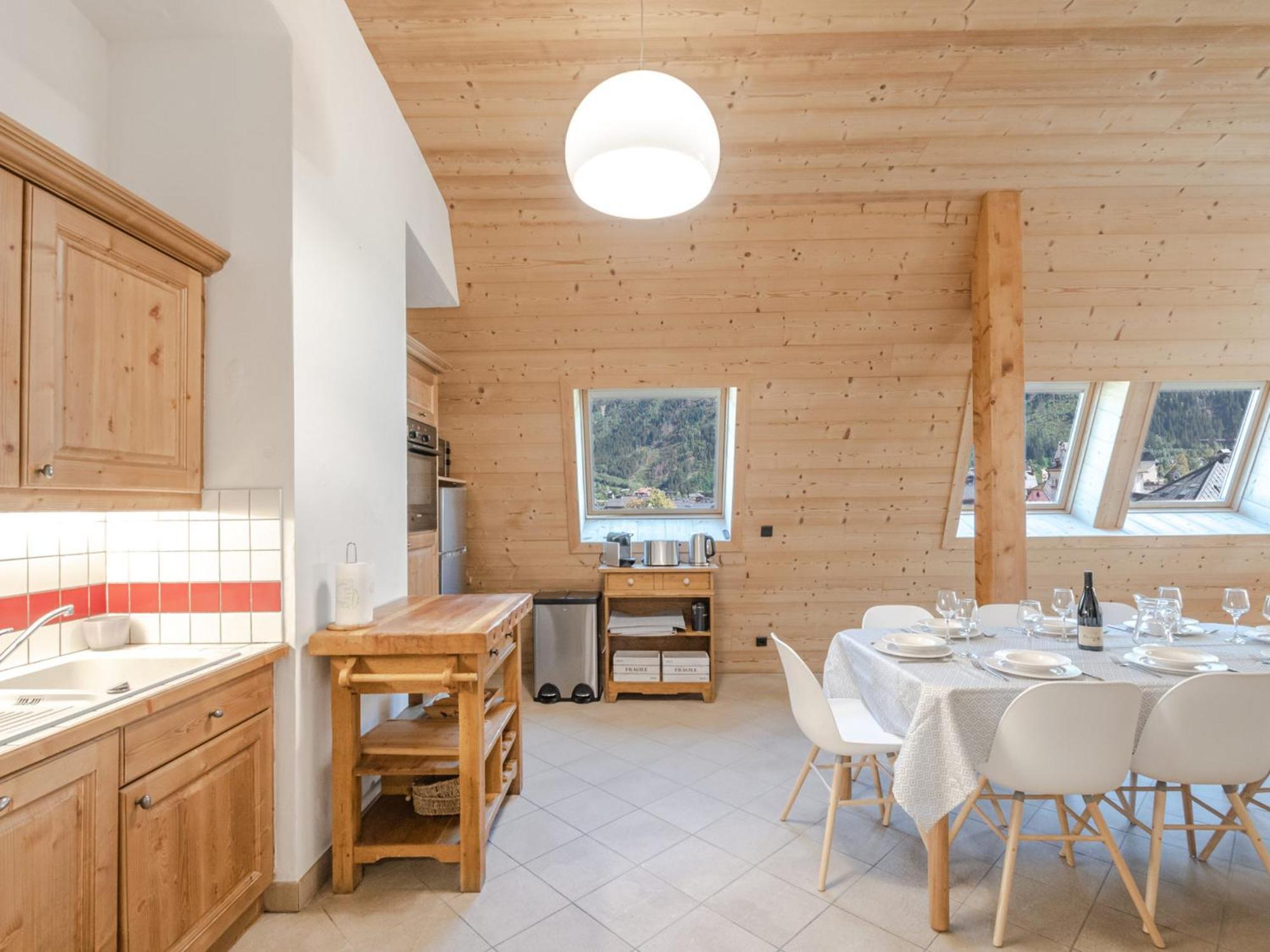 Grand Au Centre De Avec Wifi Et Garage, Proche Des Pistes - Fr-1-343-229 * Chamonix