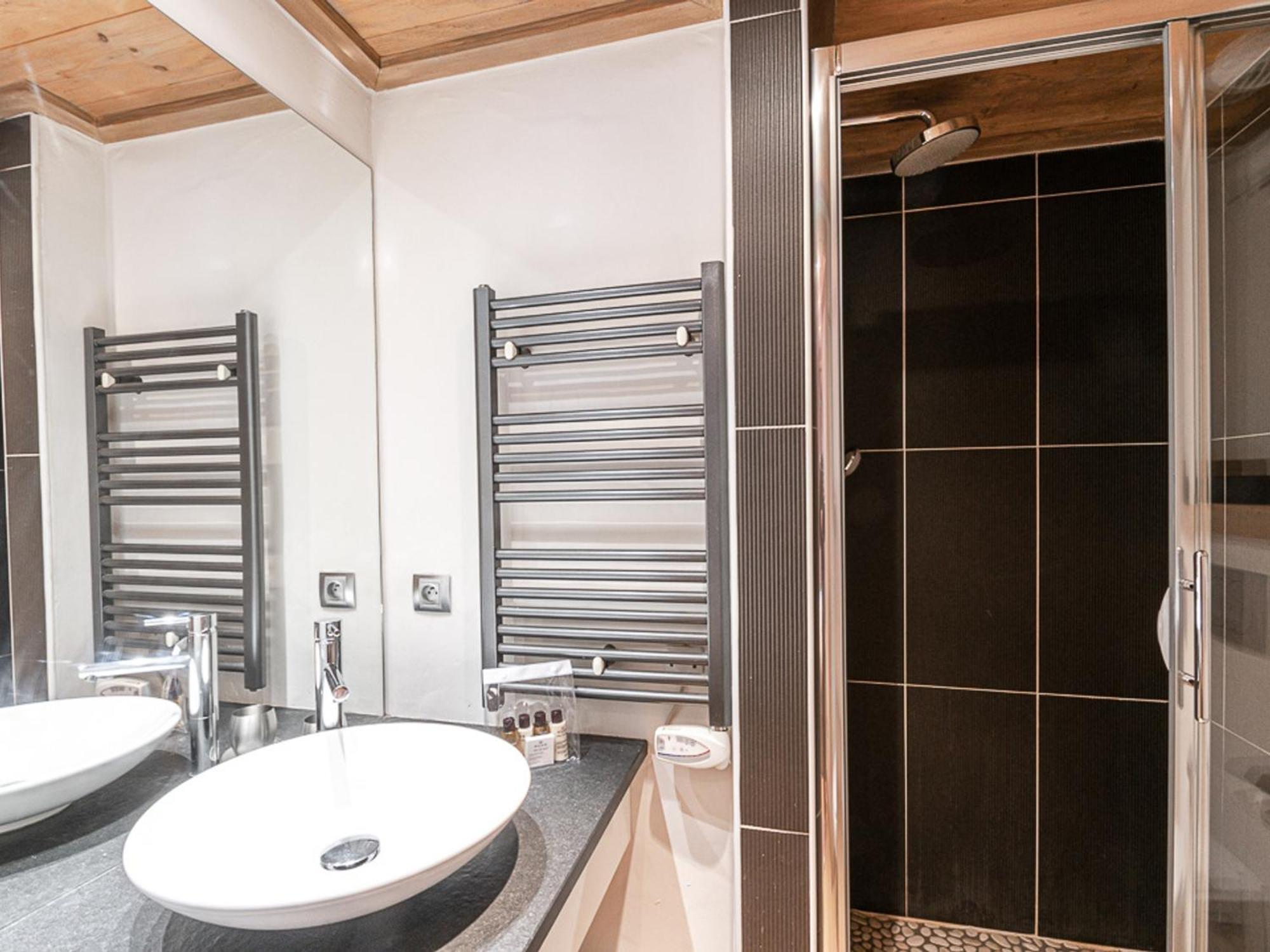 Apartment Pres Pistes Et Centre, Wifi, Parking Privatif - Fr-1-343-193 Chamonix